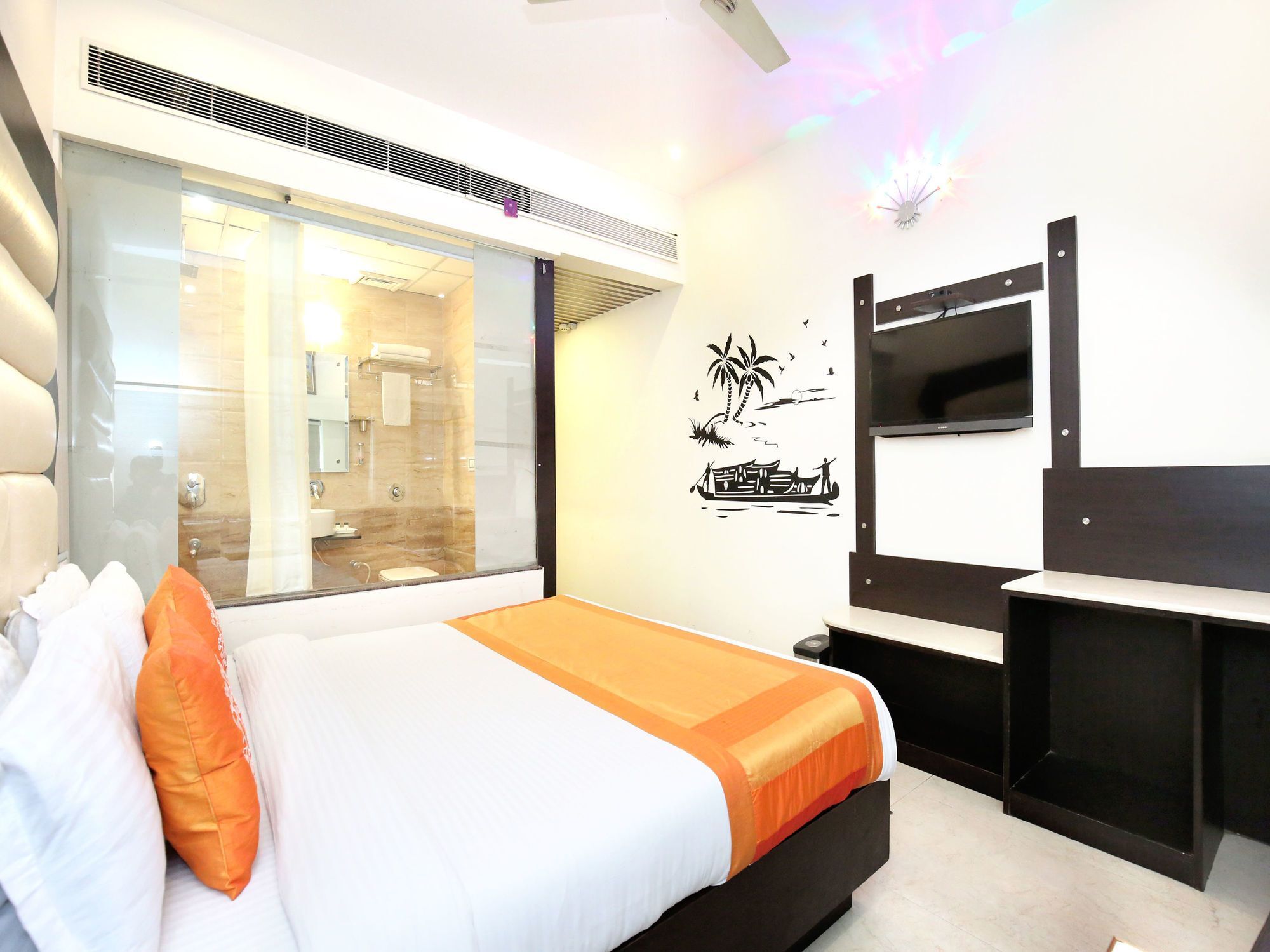 โฮเต็ล รอยัล พาร์ค 22 Hotel จัณฑีครห์ ภายนอก รูปภาพ