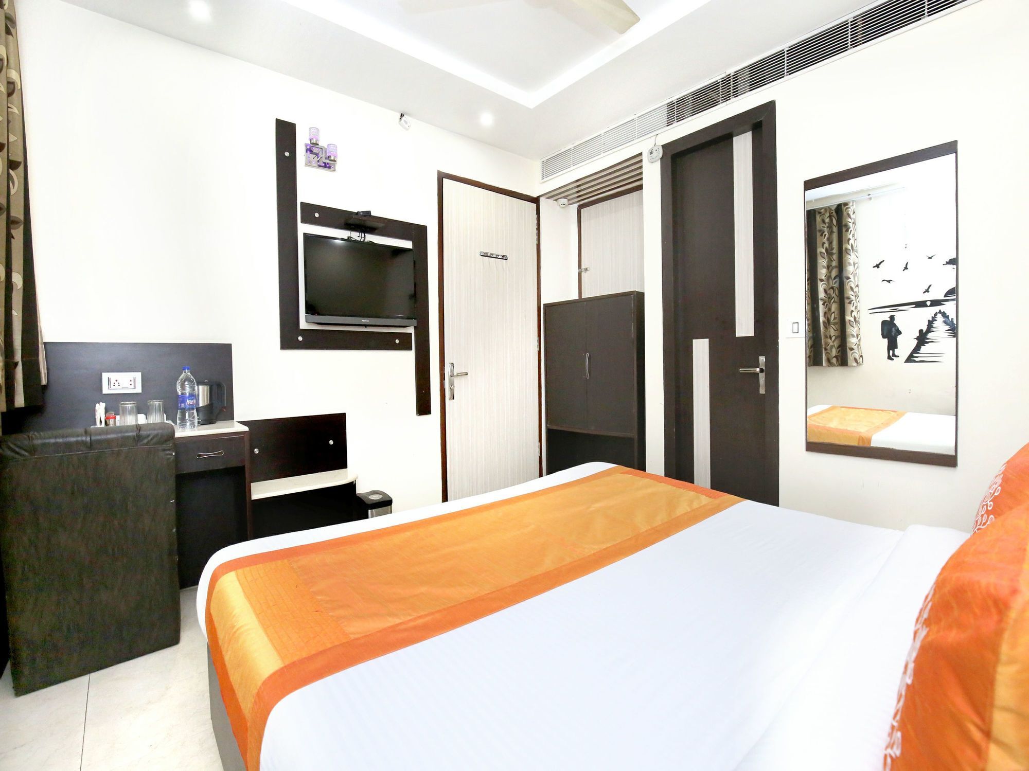 โฮเต็ล รอยัล พาร์ค 22 Hotel จัณฑีครห์ ภายนอก รูปภาพ