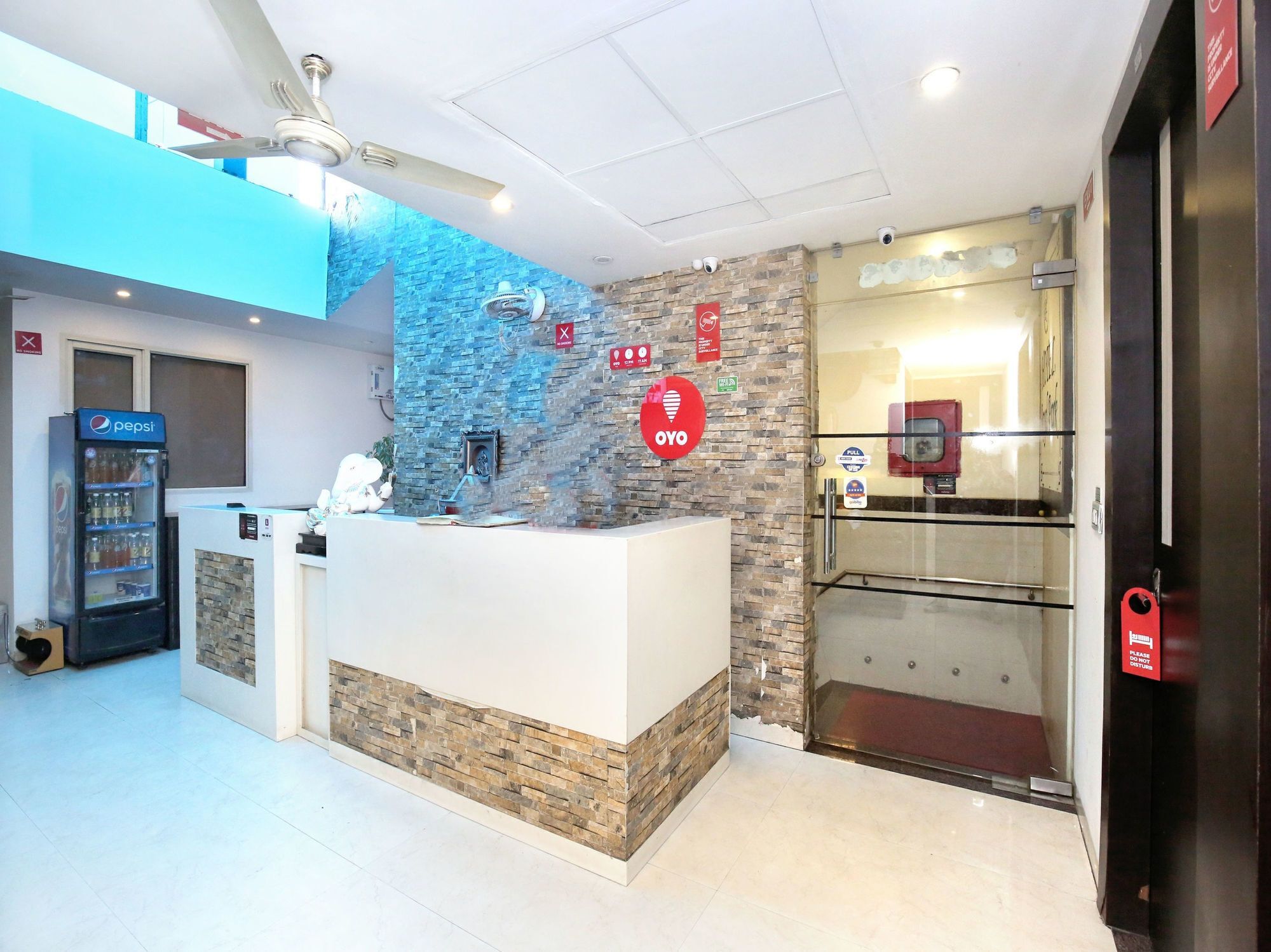 โฮเต็ล รอยัล พาร์ค 22 Hotel จัณฑีครห์ ภายนอก รูปภาพ